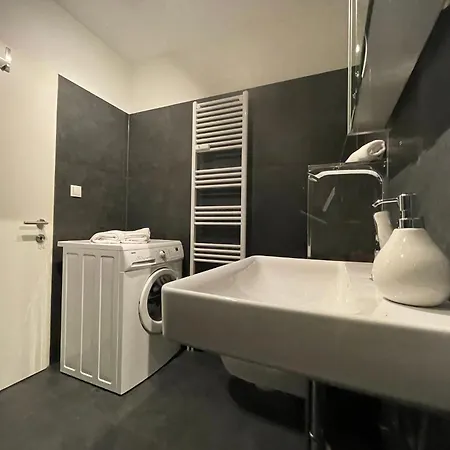 Daire Stylische Stadt-wohnung - Mit Parkplatz *