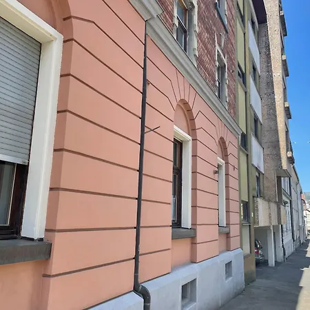 Stylische Stadt-wohnung - Mit Parkplatz